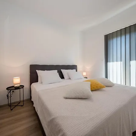 Apartment Sole