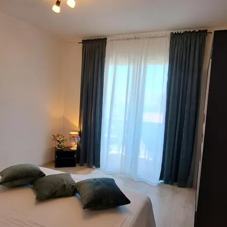 Sole Apartment *